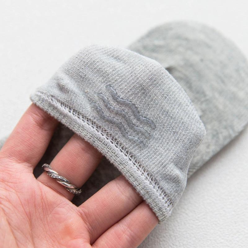 Men's Spring and Summer New Solid Color Cotton Silicone Non Slip Shallow Mouth Invisible Socks