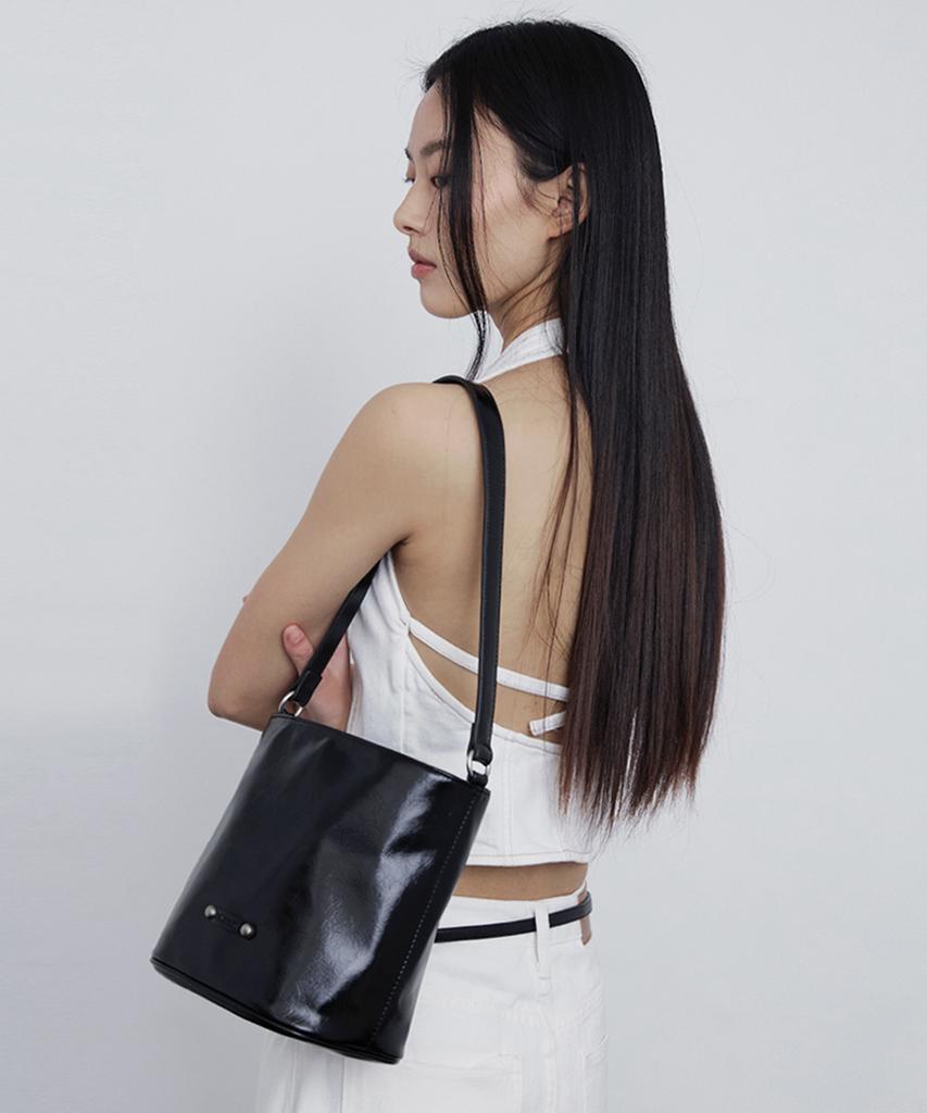 Raiment Stud Band Basket Bag_Black