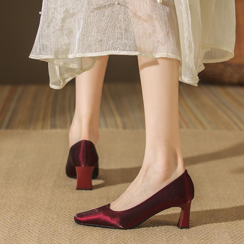 7607 French retro square head thick heel single shoes women's spring and autumn new high heels commuting versatile single shoes women