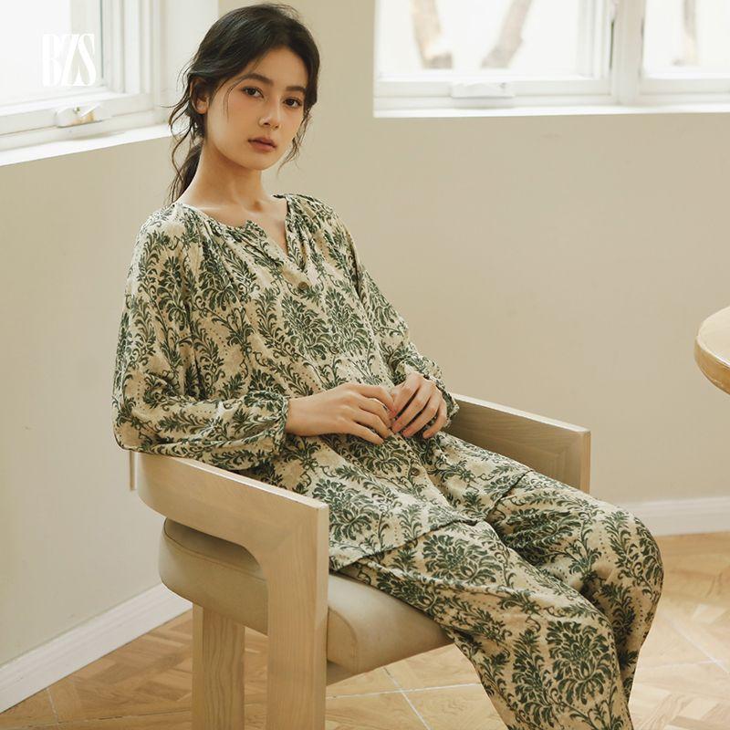 

2024 Rayon Satin Green Wild Print Long Sleeves Nightdress Women s K-style Outwear Homewear Pajamas Nightdress Long sleeves + pants S [recommend below 52.50kg]]