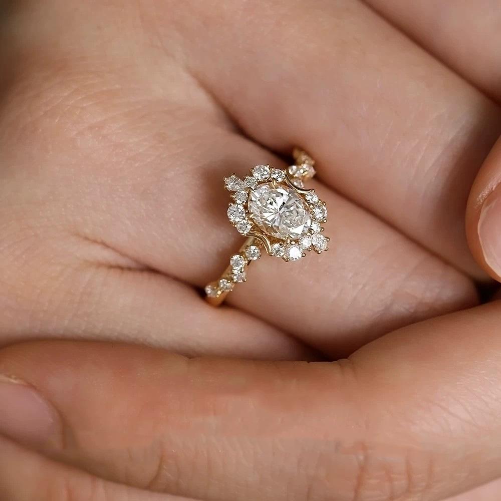 Light Luxury Fashion Gold Crescent Moon Perfume Bottle Broken Flower Cut Ring Set with Diamonds Cultivation Oval Diamond Zircon Wedding Ring Women