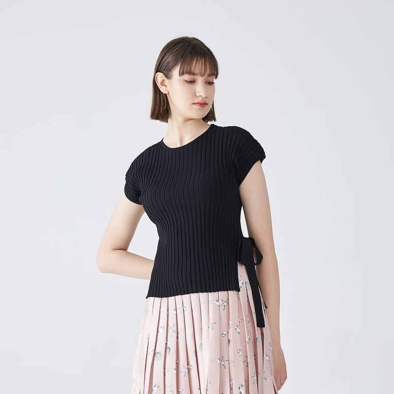 

Obeg Side Slit Lace up Slim Fit Striped Sweater Black 165/M/38