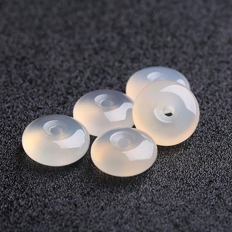 

Natural High Ice Lychee Frozen White Jade White Agate Peace Buckle Pendant Bracelet Necklace Woven Carrying Strap DIY Accessories Ice White safety buckle diameter of about 15mm 3