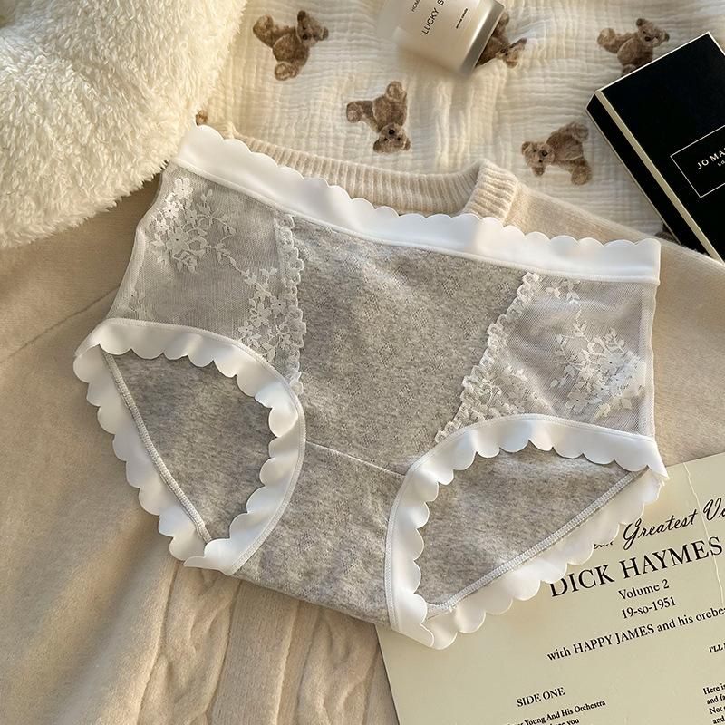 Women's Comfortable Seamless Lace Patchwork Wavy Edge Cotton Crotch Triangle Briefs