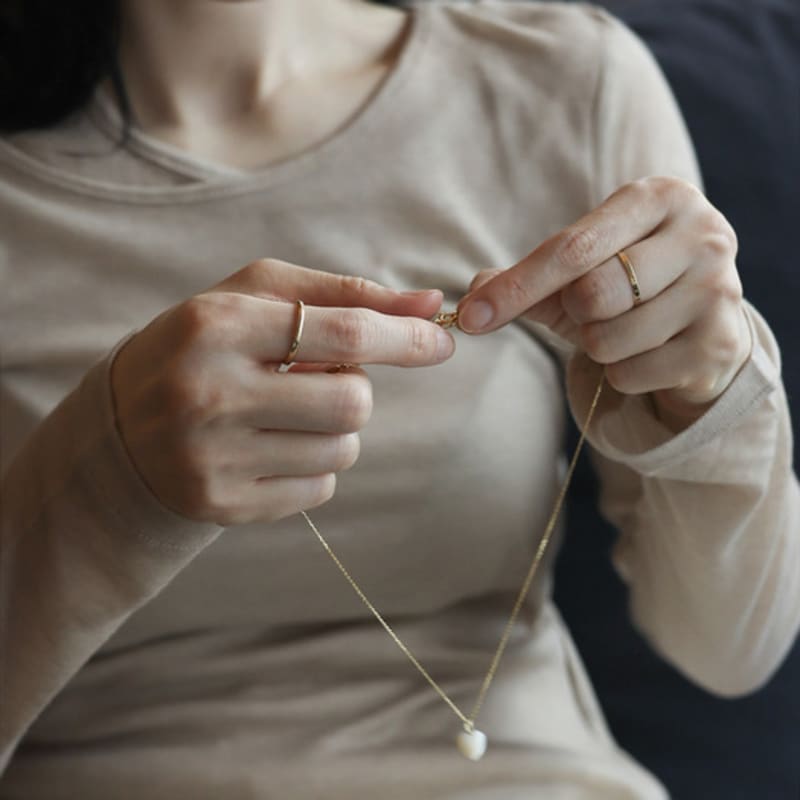 modernlike 14k gold white pearl heart pendant