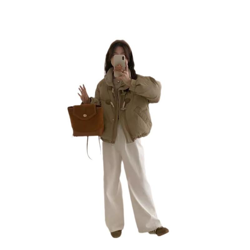 Jiaxing Pinghu horn buckle down jacket women's new thickened stand-up collar bread jacket small winter short coat tide