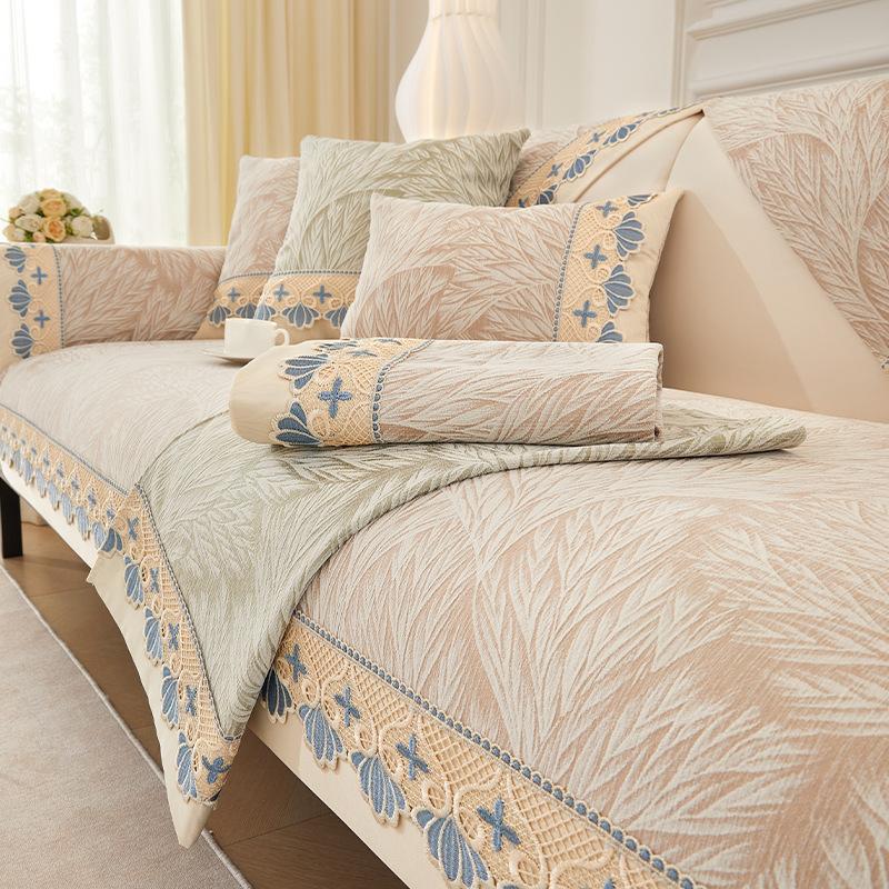 New Lace Sofa Cover Chenille Jacquard Non-Slip Sofa Covers for Living Room Modern Four Seasons Universal Solid Color Couch Cover