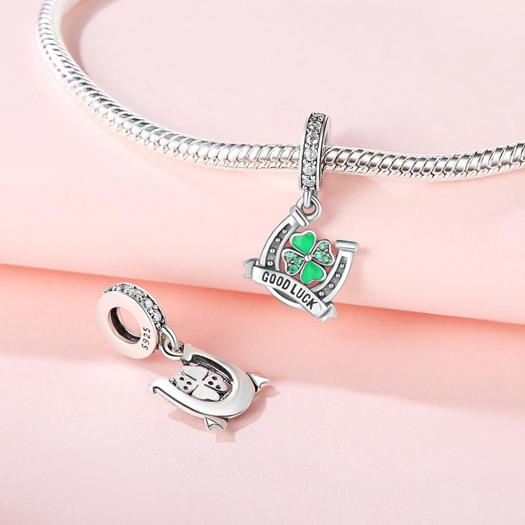 Original Copper Charms Luxury Green Four-Leaf Clover Pendant Beads Fit Bracelet Diy Women Making Delicate Gift