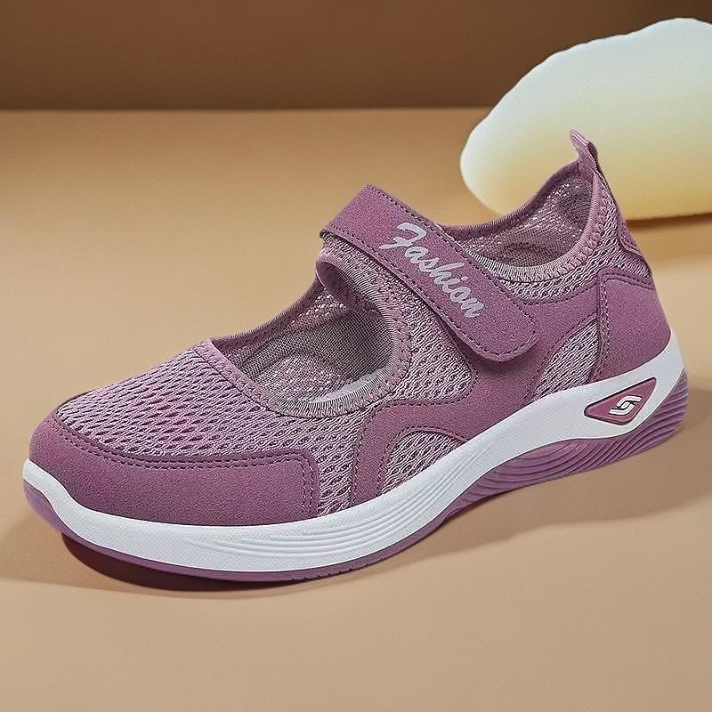 Shoes women's spring single shoes one piece mother shoes medium and old Velcro casual women's shoes factory low heel