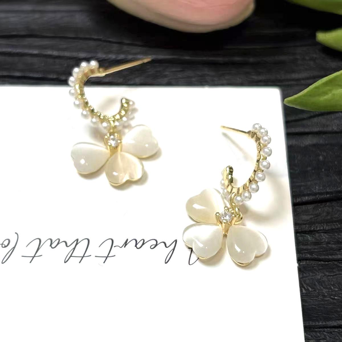 Cat s Eye Flower Bead Stud Earrings - Elegant, High-End Style Accessory for Women