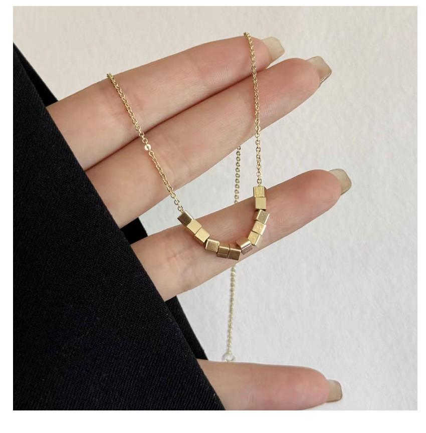 S925 Sterling Silver Gold Square Necklace: Minimalist Sugar Cube Clavicle Chain for Women, Light Luxury Design for Spring/Summer