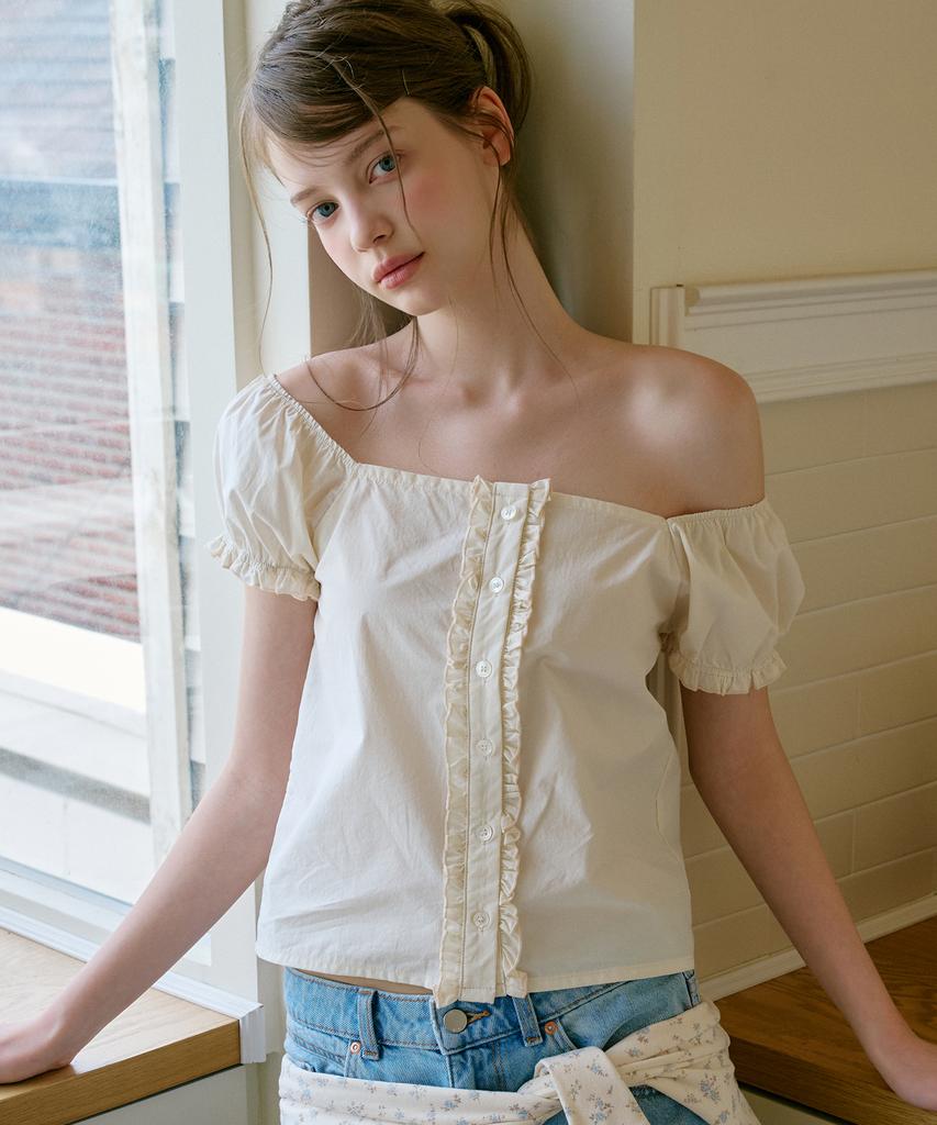 LETTER FROM MOON Middle Line Frill Blouse (Cream)