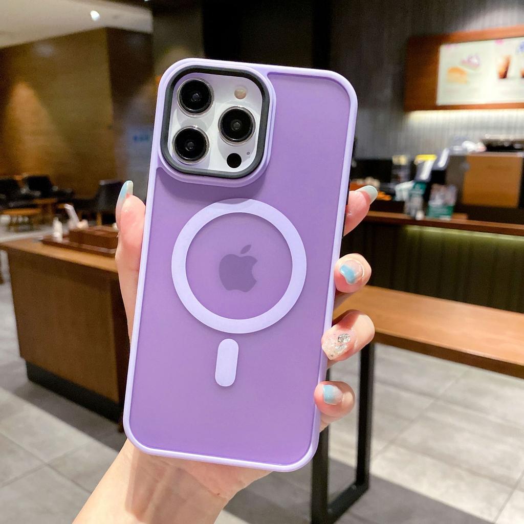 Applicable To IPhone17 Soft Color Magnetic Phone Case Skin Feeling Apple 16proMax Anti Fall 15 Anti Fingerprint Protection Case