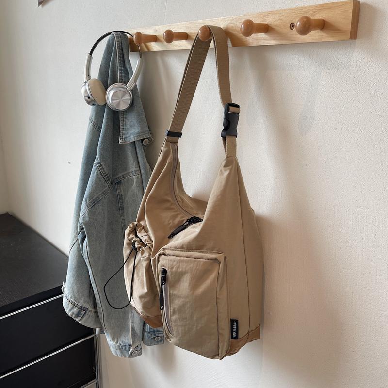 Borsa a Spalla Grande Capacità con Cuciture Colorate Borsa a Tracolla Leggera da Donna con Tasche Multiple