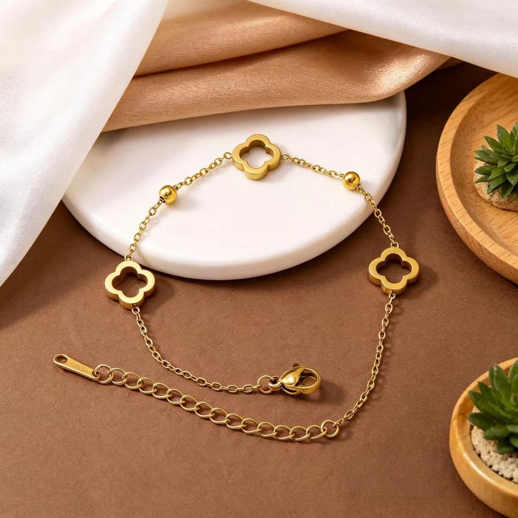 Korean Four-Leaf Clover Gold-Plated Titanium Bracelet