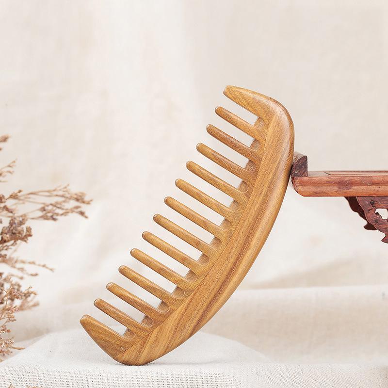 1Pcs Sandalwood Broad-Tooth Curled Hair Wooden Comb Scalp Massage Comb For Women Girls Ladies