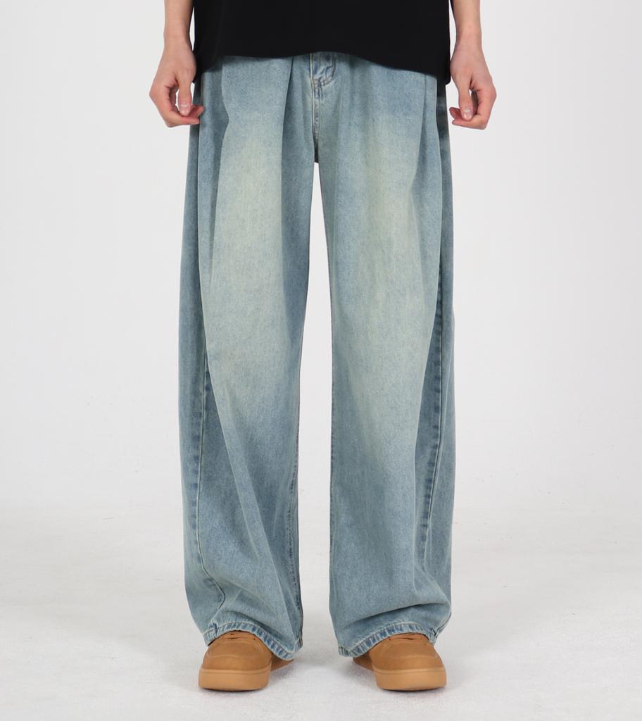 Beoteunseoul One-Pleat Wide Curved Denim Pants [Mid Blue]