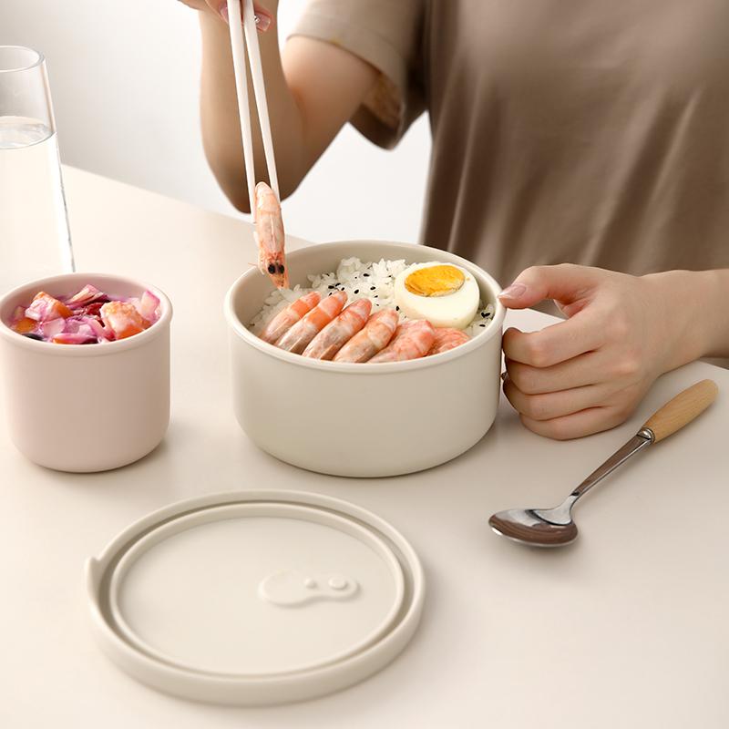 700ML 250ML Rund Silikon Matboks Kjøleskap Matoppbevaringsboks Mikrobølgeovn Oppvaskmaskinsikker Matbeholder med Lokk