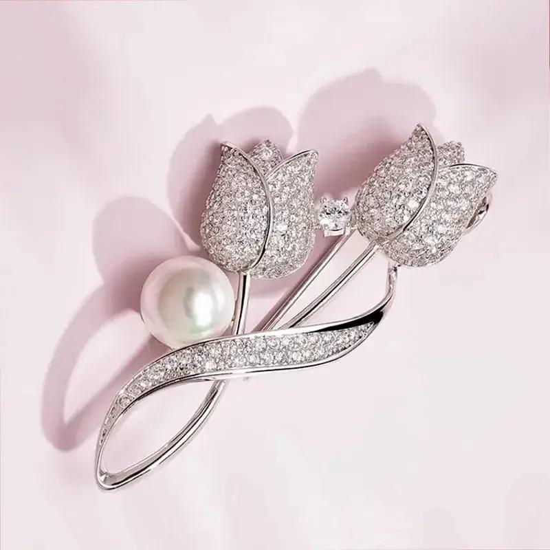 

Decorative Brooch for Suit Jacket Emerald Butterfly Brooches Luxury Rose Tulip Brooch French Retro Style Banquet Pin Accessories