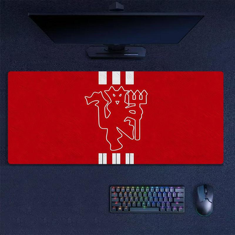 Manchester United Mouse Pad, Large Gaming Desk Mat, Non-slip XXL Mousepad for Laptop & Tablet, Mini PC Playmat with Stitched Edges