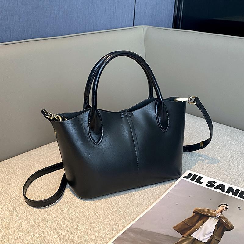 Genuine Leather, A Large Capacity Multi-compartment Single-shoulder Tote Bag That Is Versatile for Women