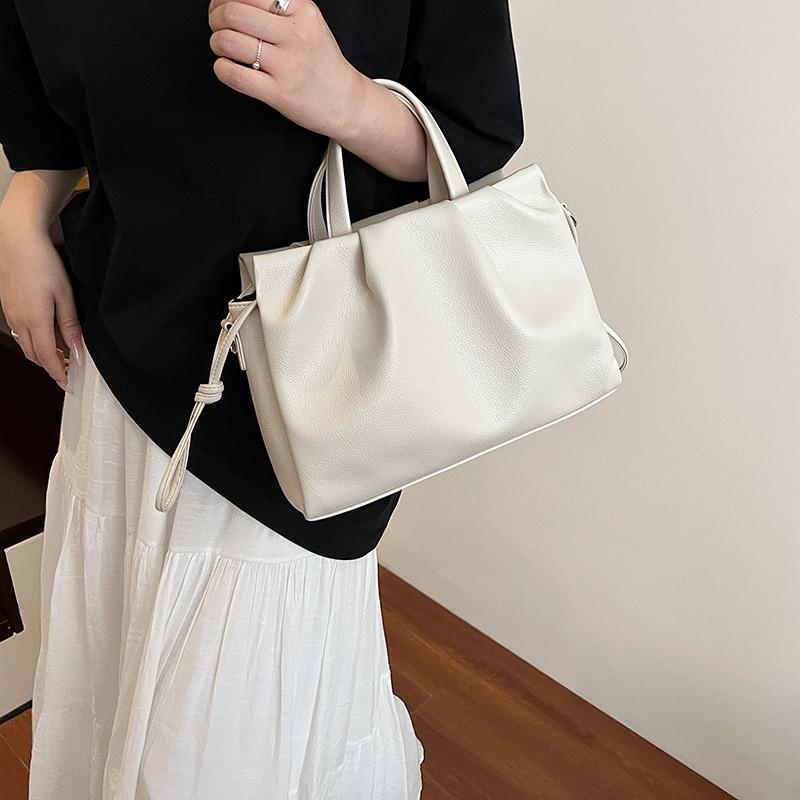 Large Capacity Pleated Handbag Cloud Bag Women's Autumn New Fashion Simple Commuter Messenger Bag