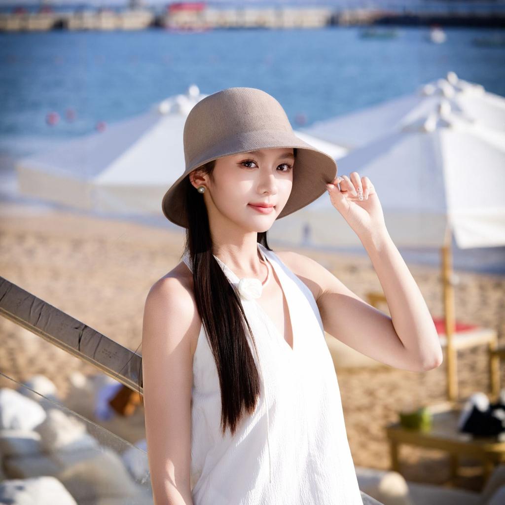 Spring and summer noble French elegant coffee milk shredded bucket hat new art plain temperament versatile straw hat