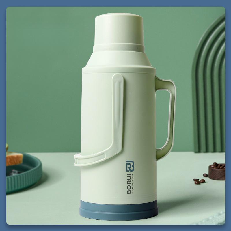 Large Capacity Insulated Water Bottle with Old-Fashioned Plastic Shell for Students and Dormitories