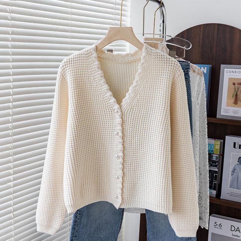 

Autumn and winter high-end pearl buckle knitted cardigan women s French small fragrant style solid color versatile fashion sweater jacket top Average size 57-14 білий