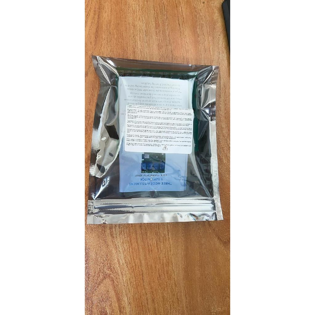 WiFi Wireless Smart Self-Lock Momentary Interlock Relay Switch,DIY WiFi App Bluetooth Remote Garage Door Opener Controller (4ch)