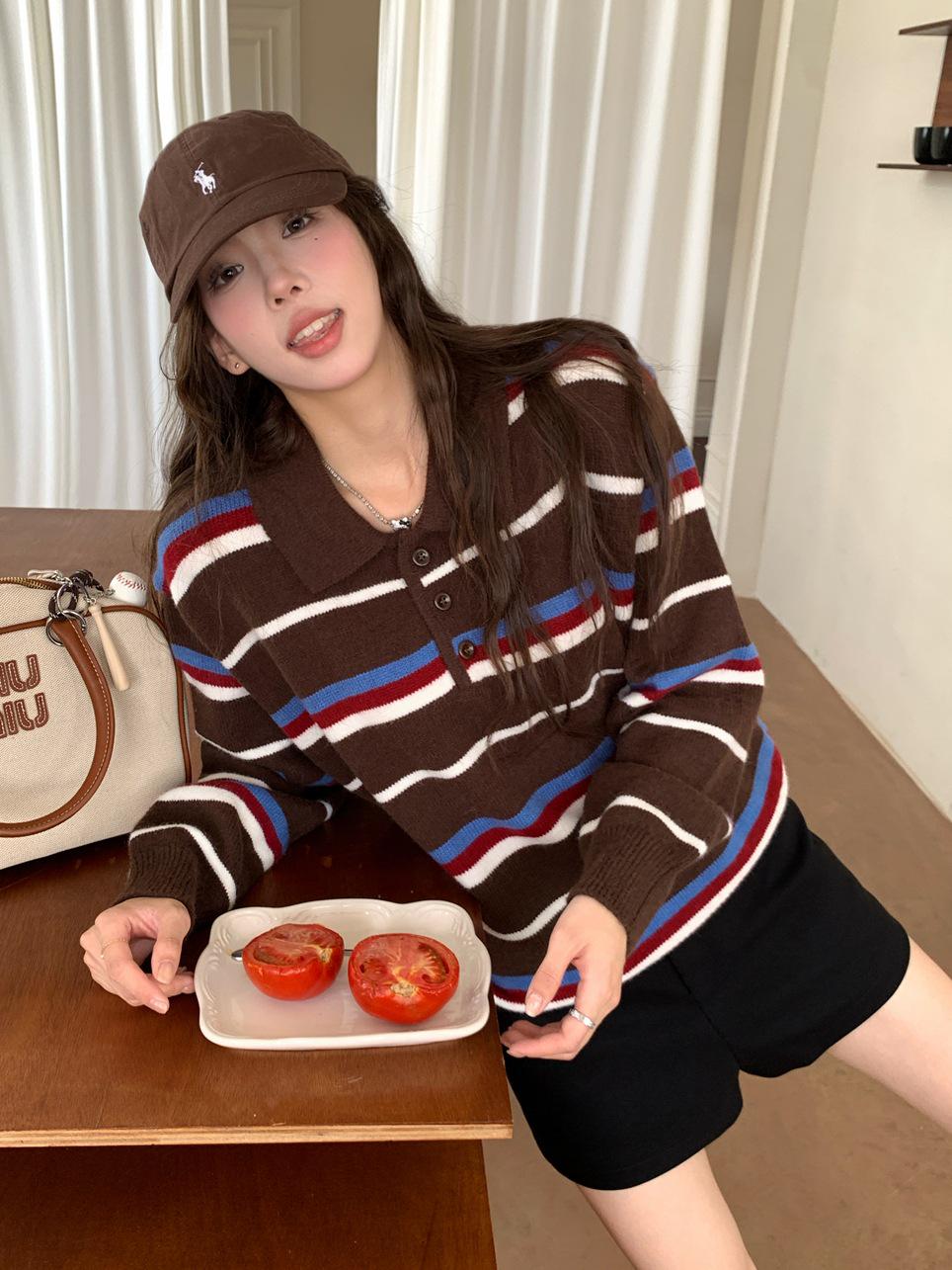 

Пуловер поло в полоску в корейском стиле: Женский мягкий пуловер свободного кроя Осень/Зима 2025 Small кофейный