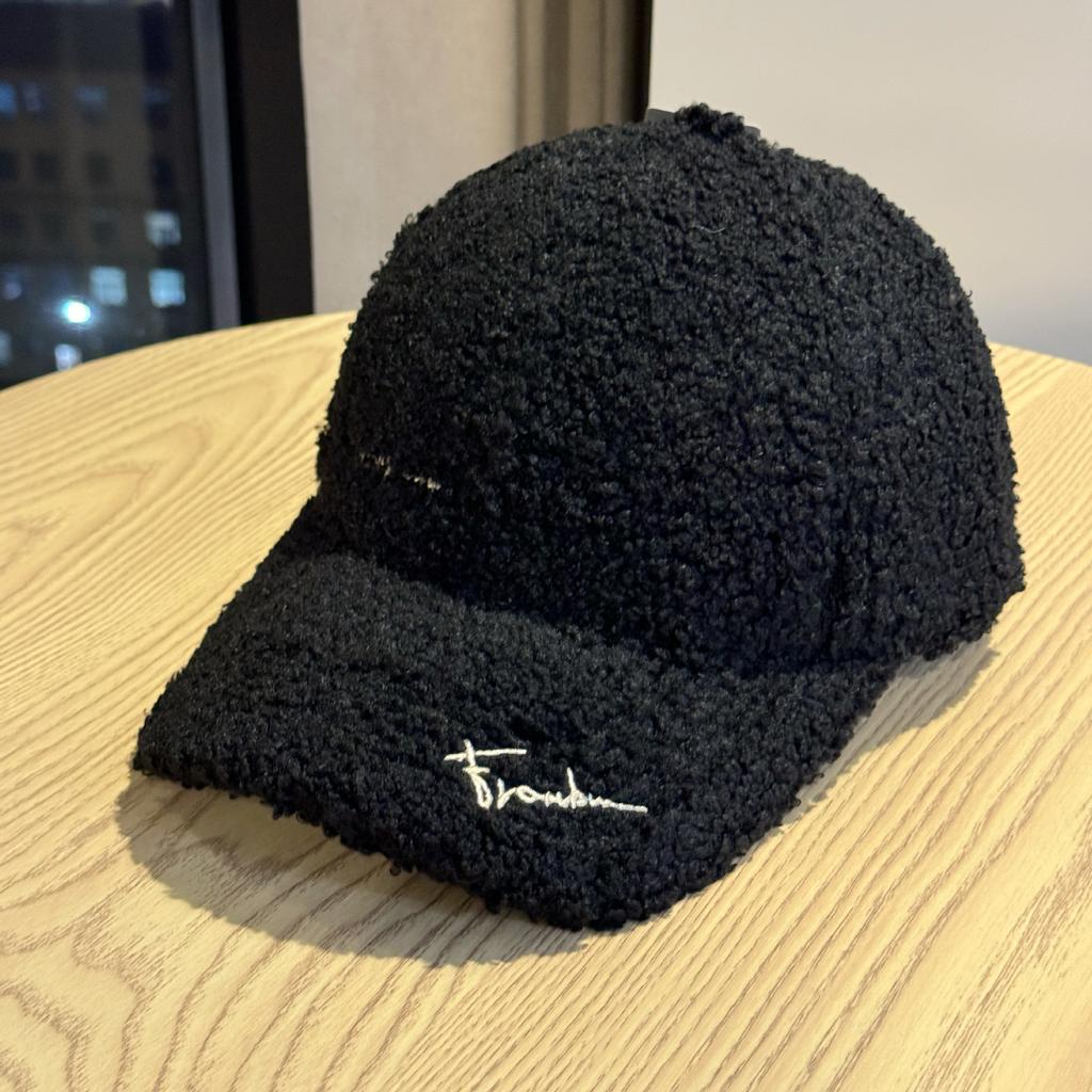 New Wide Brimmed Lambswool Baseball Hat for Women Korean Version Autumn and Winter Warm Face Showing Small Plush Fashionable Versatile Peaked Cap
