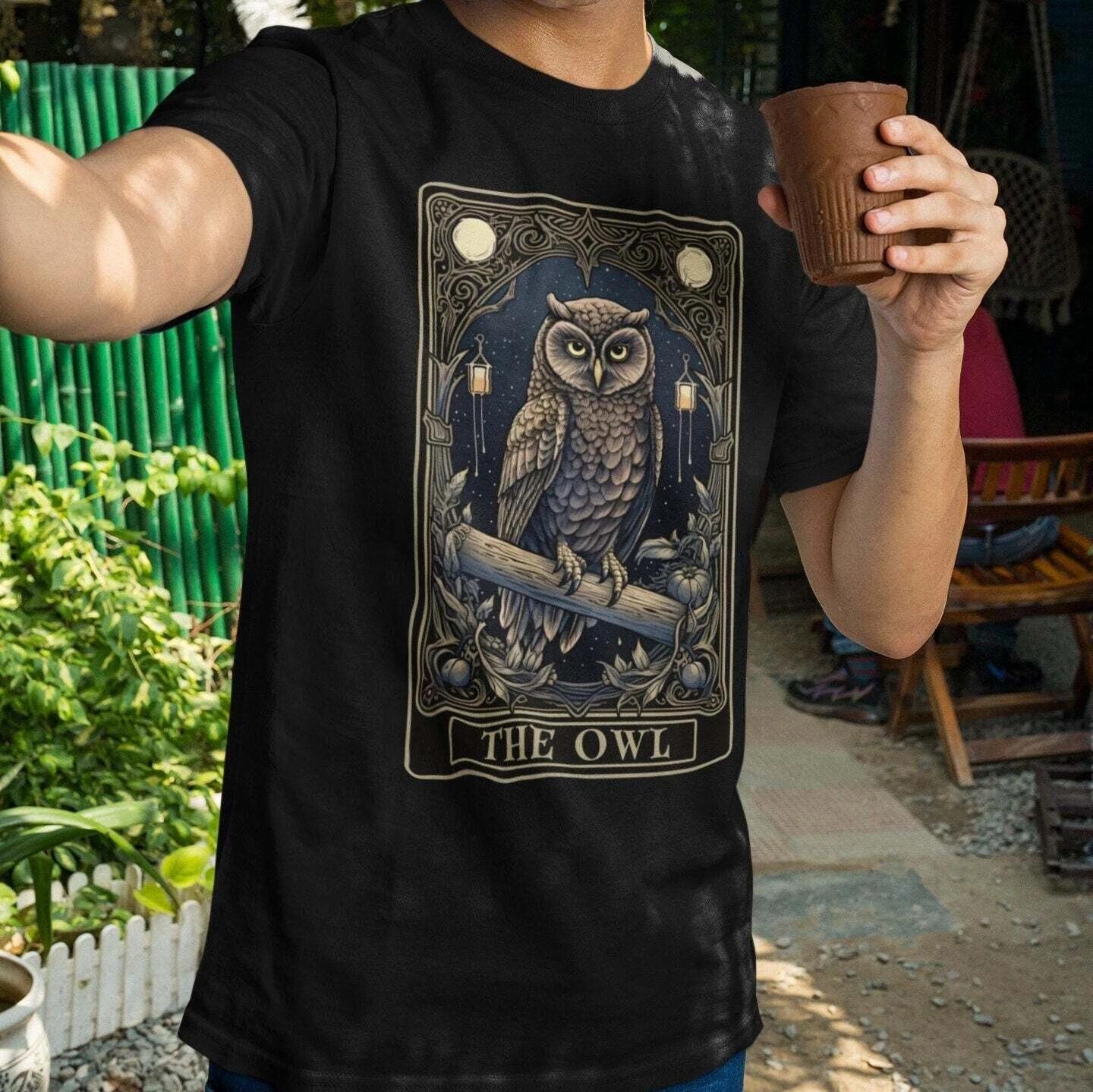 The Owl Tarot Card Shirt M