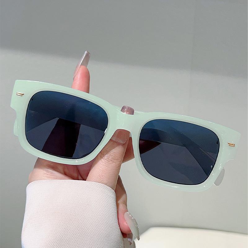 Luxury Brand Designer Square Sunglasses Women For Men Vintage Punk Sun Glasses Popular Classic Rivet Jelly Shades Uv400