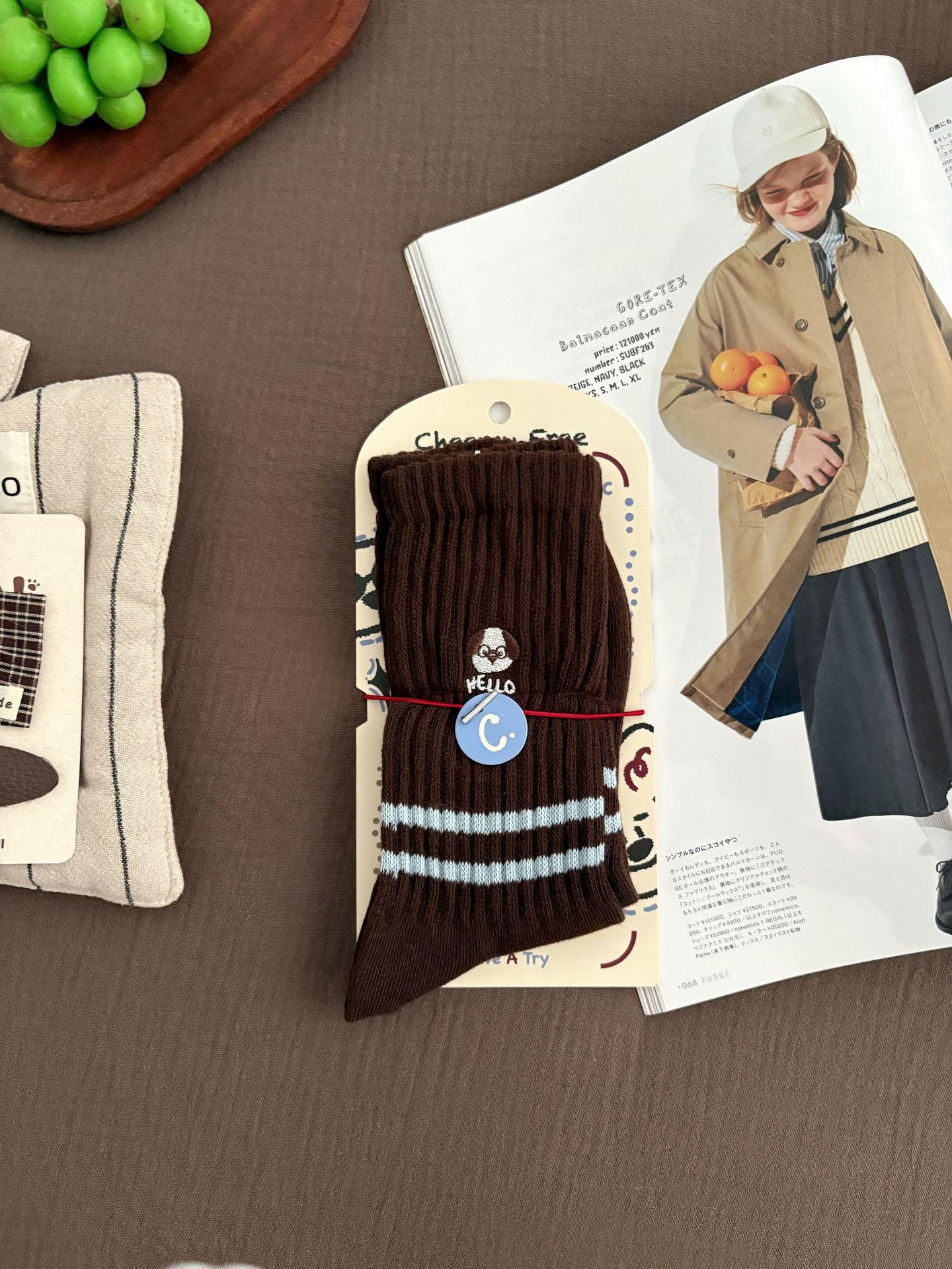 

Женские весенне-осенние повседневные полосатые носки из махрового хлопка с вышивкой и мультяшным рисунком в стиле колледжа 1 pair кофейный