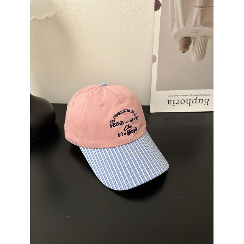 

Korean-style letter embroidery niche color-blocking plaid brim baseball cap for women, versatile soft-top duckbill cap for spring and summer, trendy Adjustable розовый