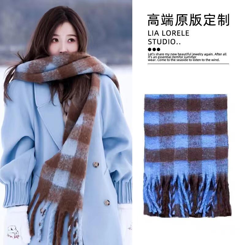 Christmas atmosphere New Year's red plaid scarf Women's winter versatile thickened senior sense Student warm scarf