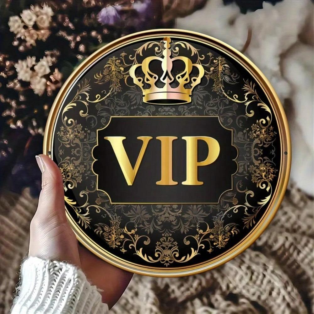 Metal Wall Art Retro Crown Gold Foil Round Sign for Living Room