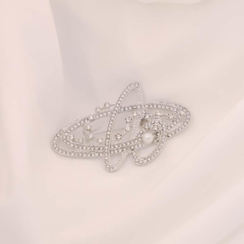 Saturn Pearl Brooch Female Corsage Design Sense Light Luxury Niche High-end Exquisite Fashion Pin Clothes Do Not Buckle Accessories