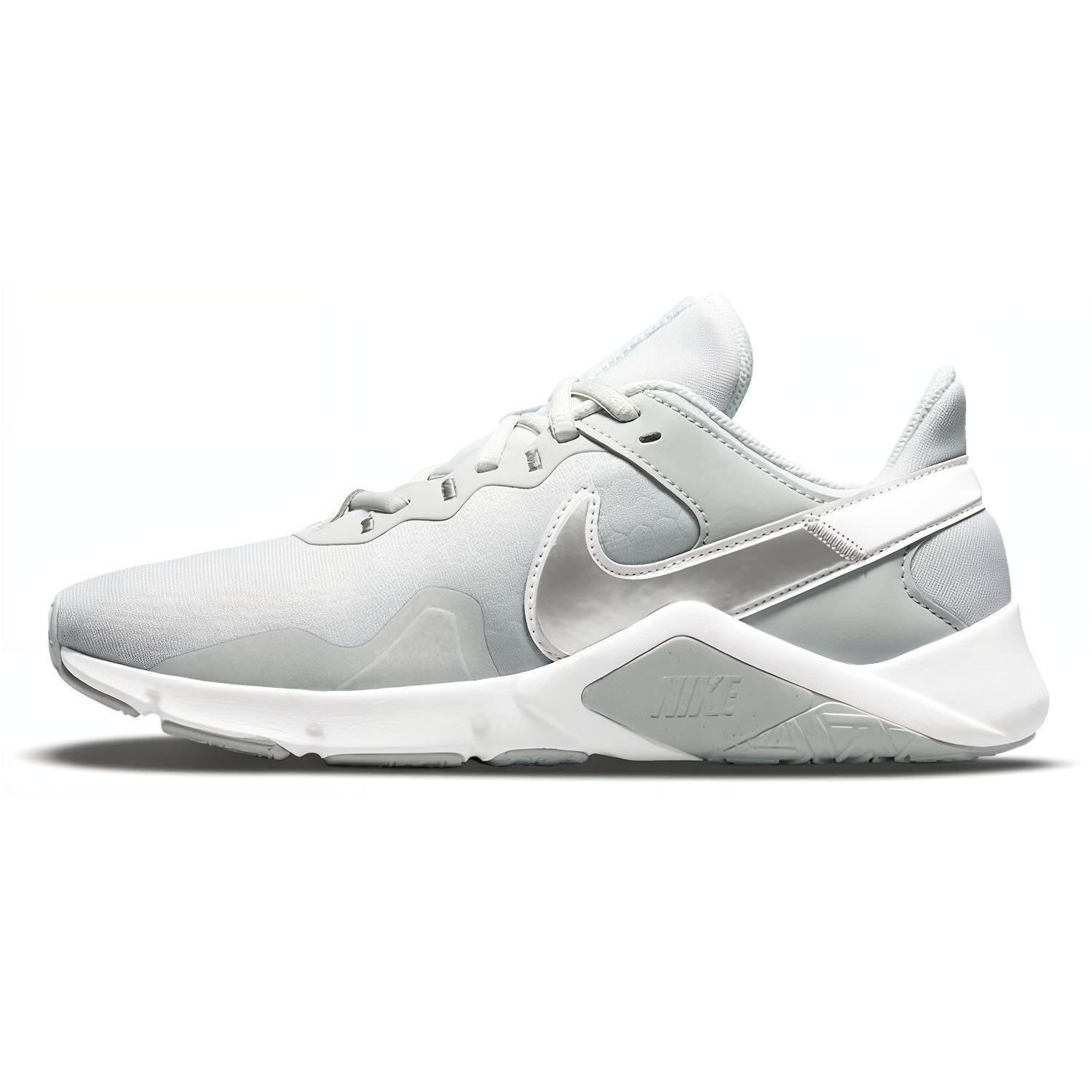 

Новые женские кроссовки Nike Legend Essential 2 Photon Dust Metallic Silver CQ9545-012 37.5
