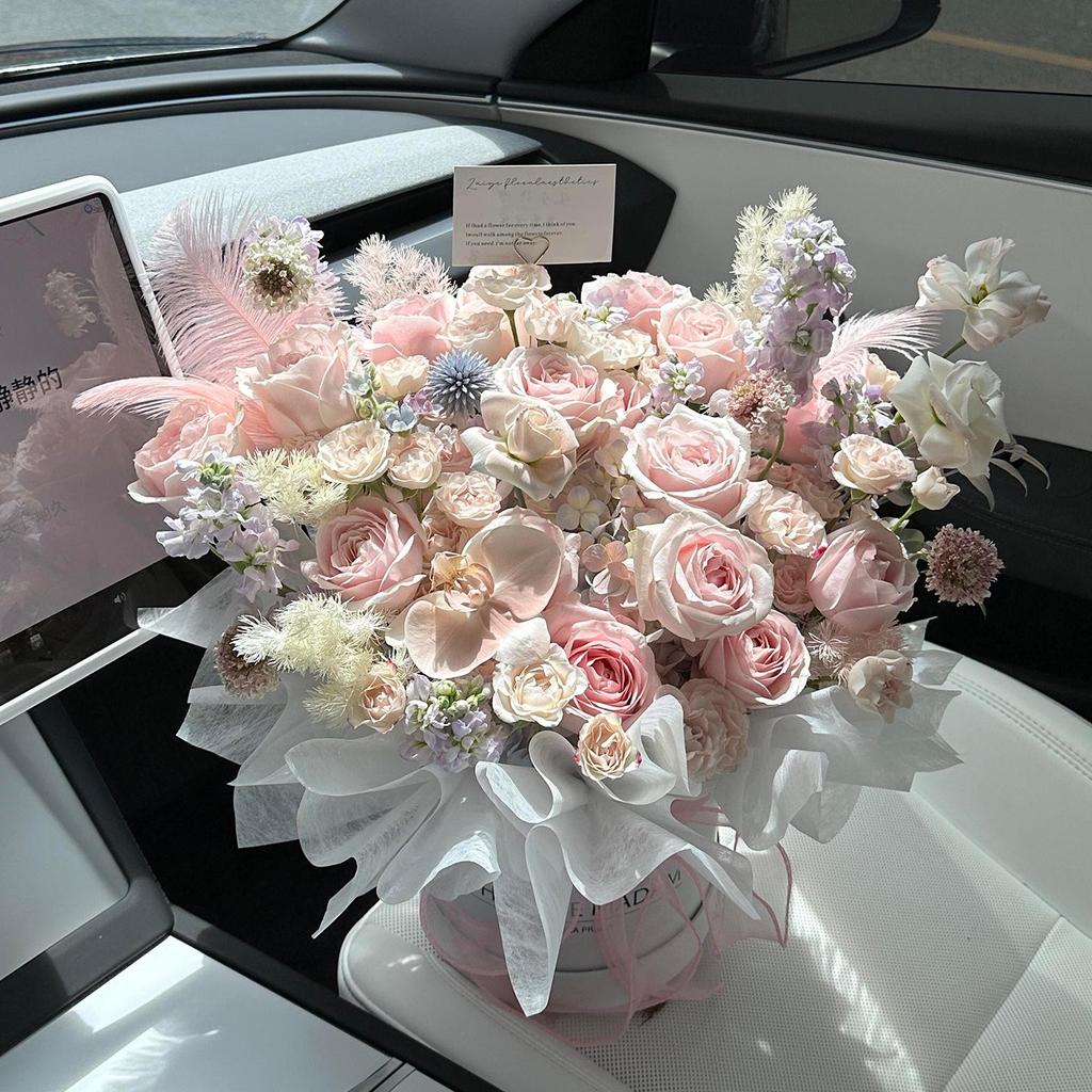 Eternal Flower: Elegant Mixed Rose Bouquet - Ideal for Girlfriend, Best Friend, or as a Luxurious Birthday Gift. Simulation Soap Flower Bouquet.