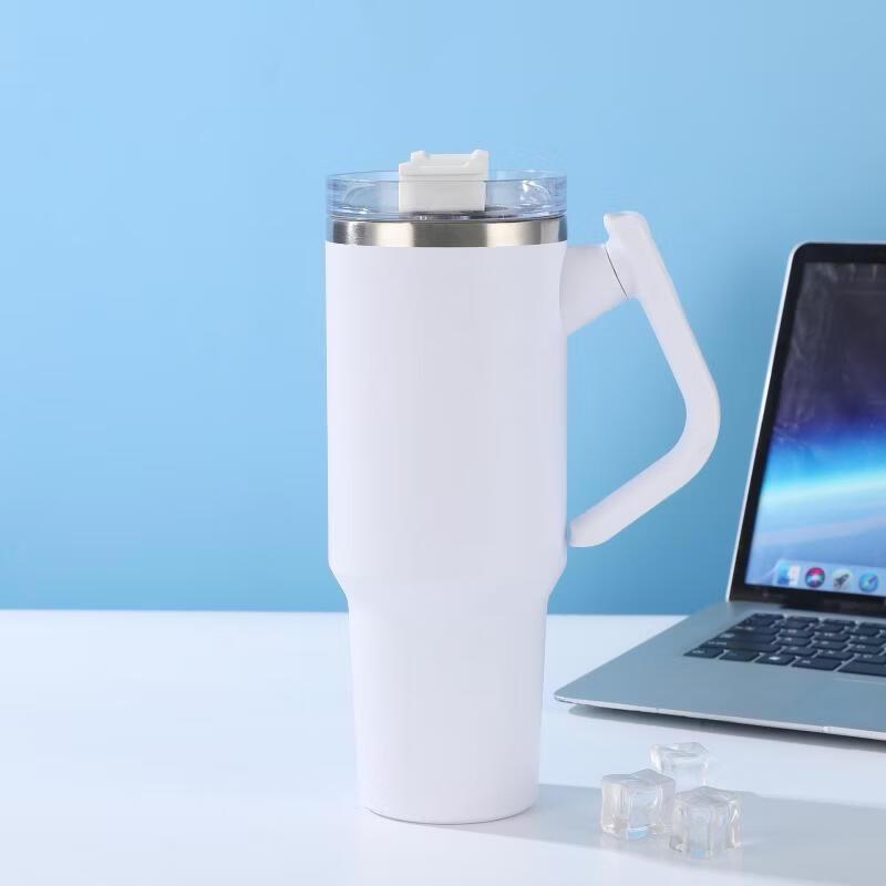 

Portable Insulated Tumbler with Rotating Handle