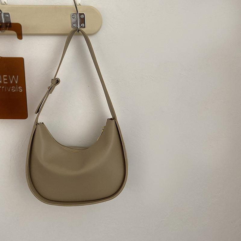 OEM customized retro saddle bag women's 2025 new Korean version underarm bag versatile shoulder bag light luxury