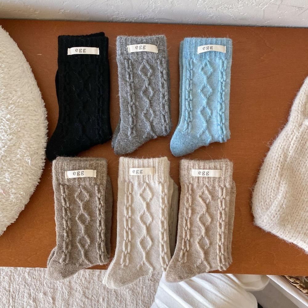 Cloth Lable Winter Socks Thick Twist Striped Socks Warm Women's Socks