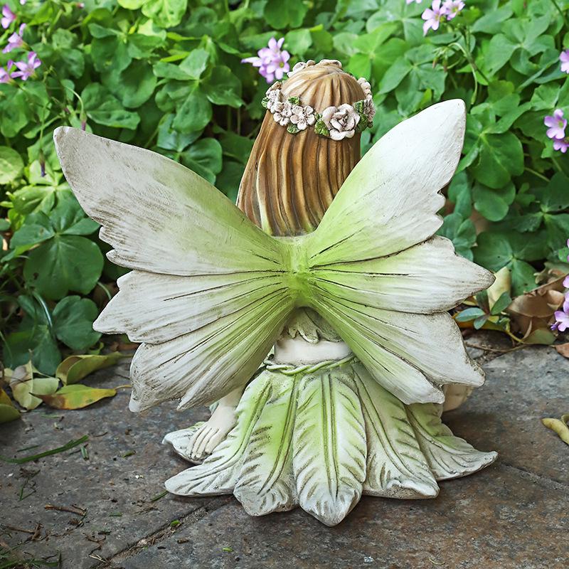 Gartenmädchen Blumenfee Harzstatue: Europäisches Kreatives Ornament für Haus-, Hof- oder Villendekoration.