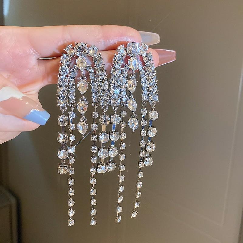 Silver Needle Super Flash Diamond Leaf Fringed Stud Earrings Temperament Earrings Women's Niche Design Earrings Light Luxury High Sense