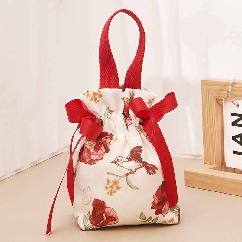 5 Pcs Retro Floral Print Candy Bag High-grade Chocolate Candy Favour Bags Portable Cloth Wedding Party Drawstring Candy Bags 