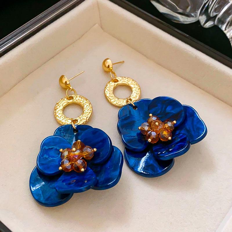 Silver needle leopard print resin C-shaped flower petal earrings retro ethnic style stud earrings personalized niche design earrings