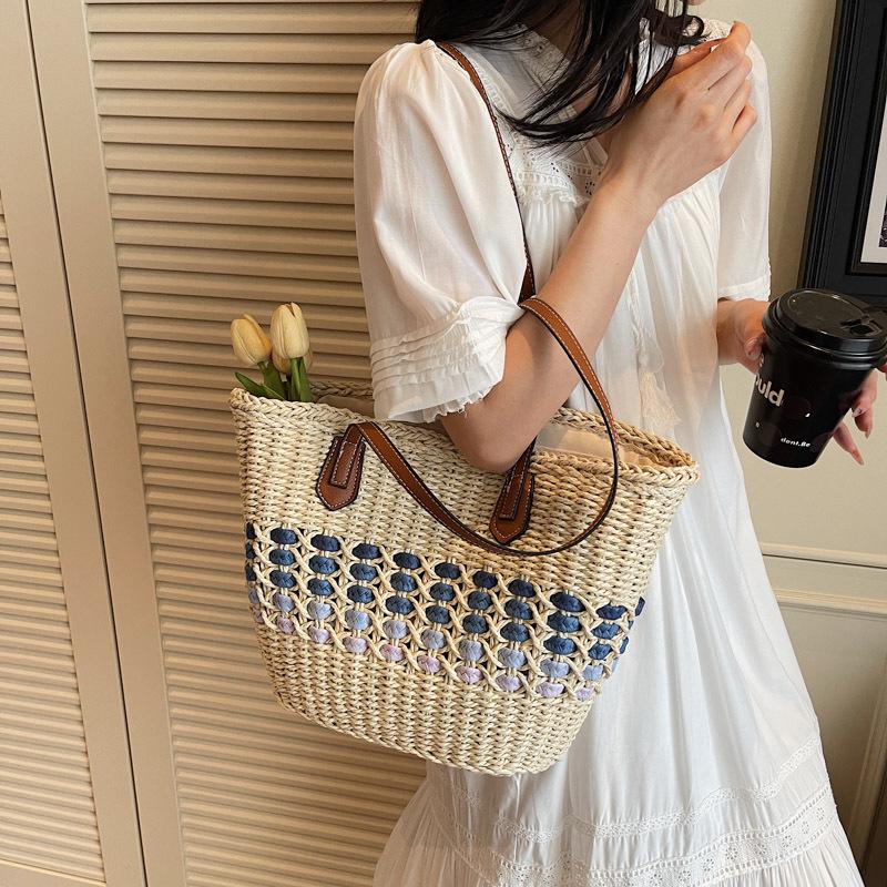 Straw bag woven bag women's large-capacity new seaside beach underarm vegetable basket commuter tote bag tide