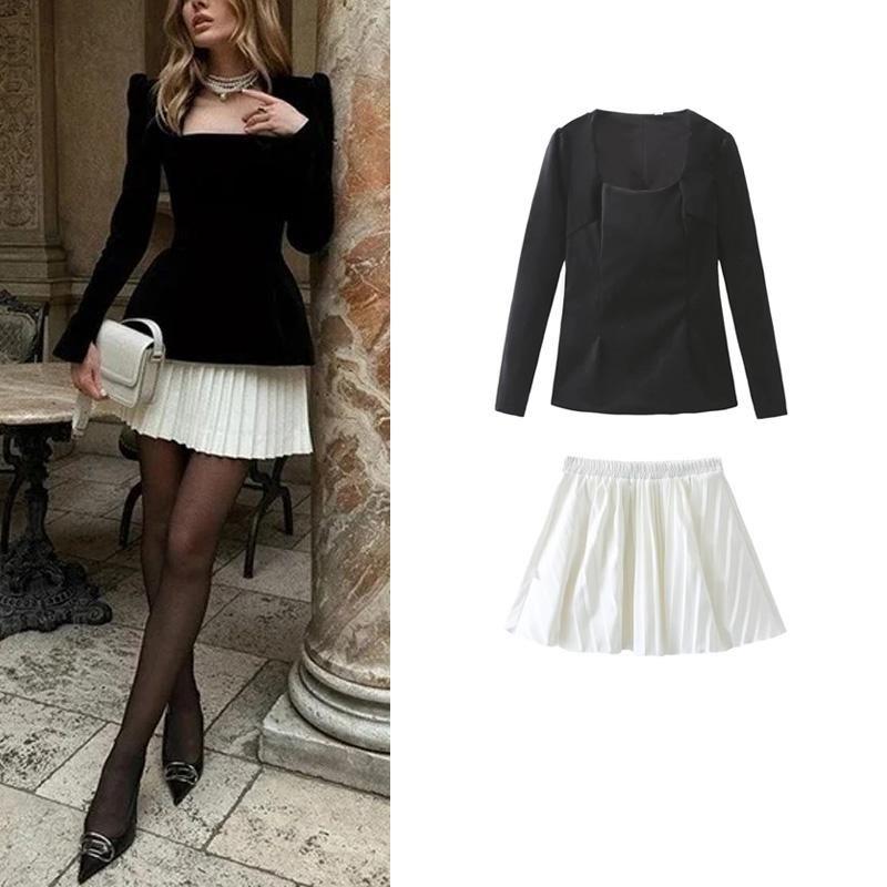 Fall and Winter New Women's Clothing French Style Square Collar Long Sleeve Velvet Tops + High Waist A- line Pleated Short Skirt Two-piece Set